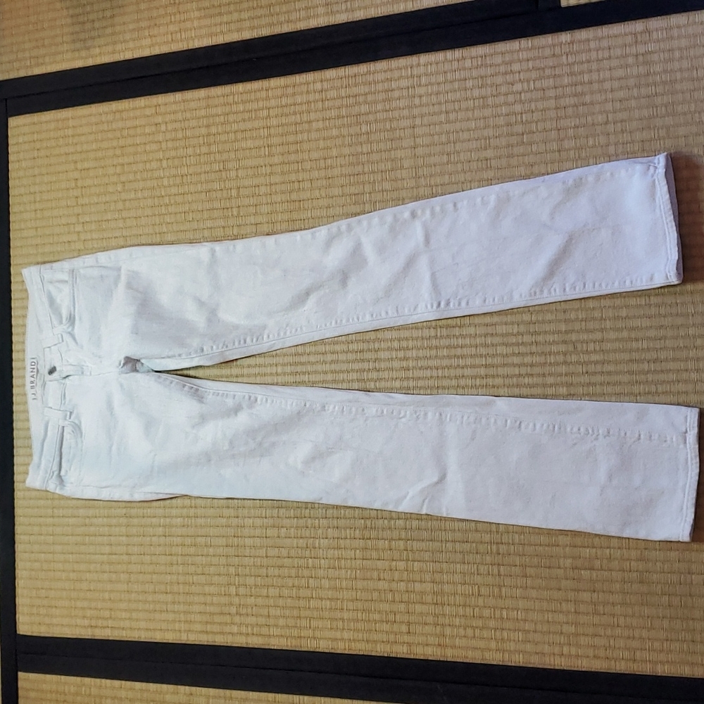 J Brand 914 Slim Straight Cigarette 5-pocket Jean, White, sz 25-26
